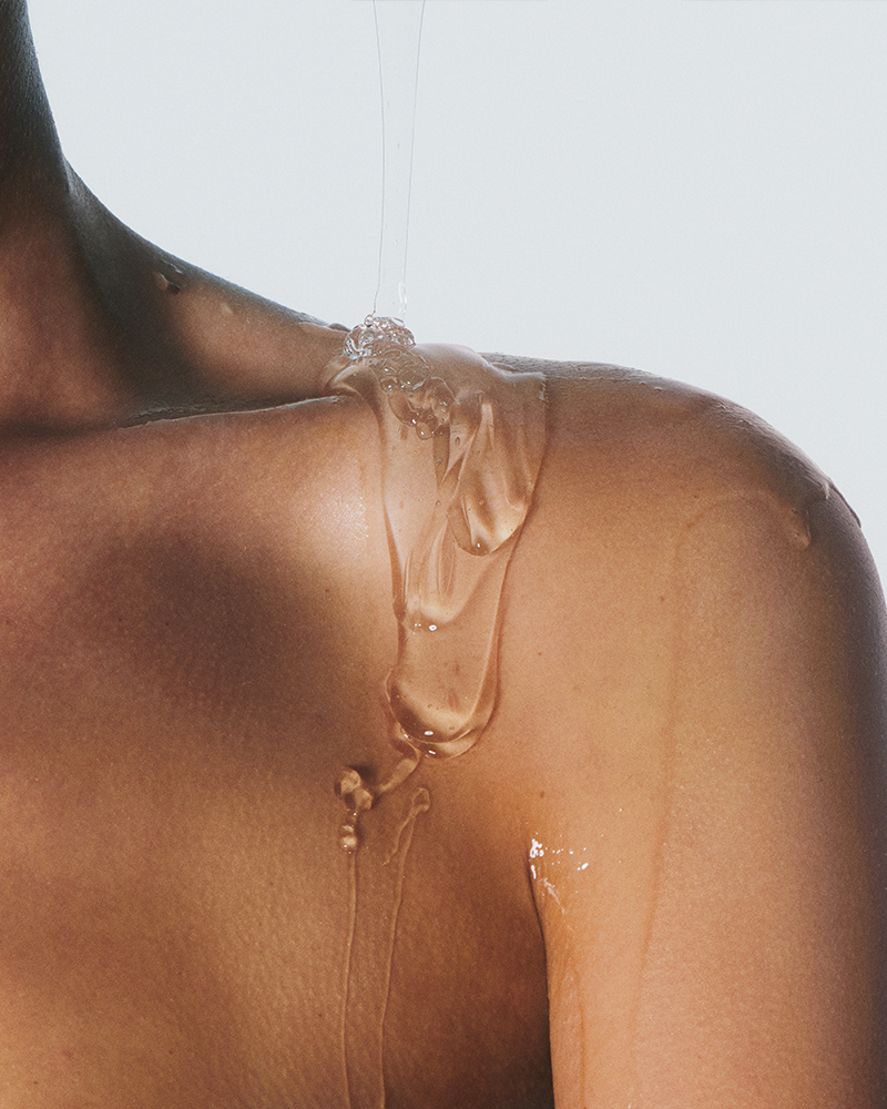 Brown drips while having sex